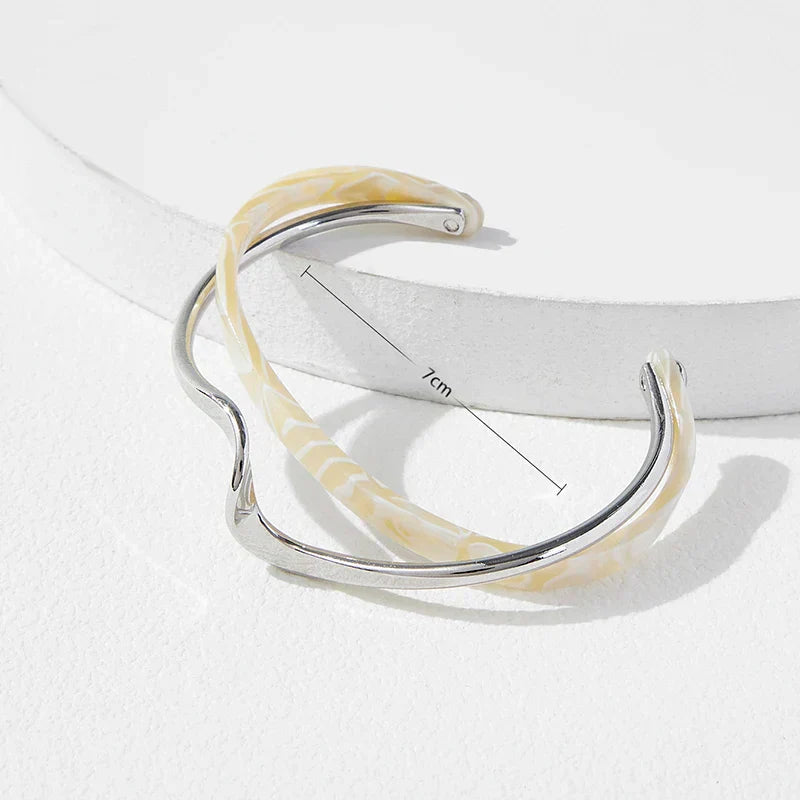 Zariah - Κυματιστό Ανοιχτό Βραχιόλι